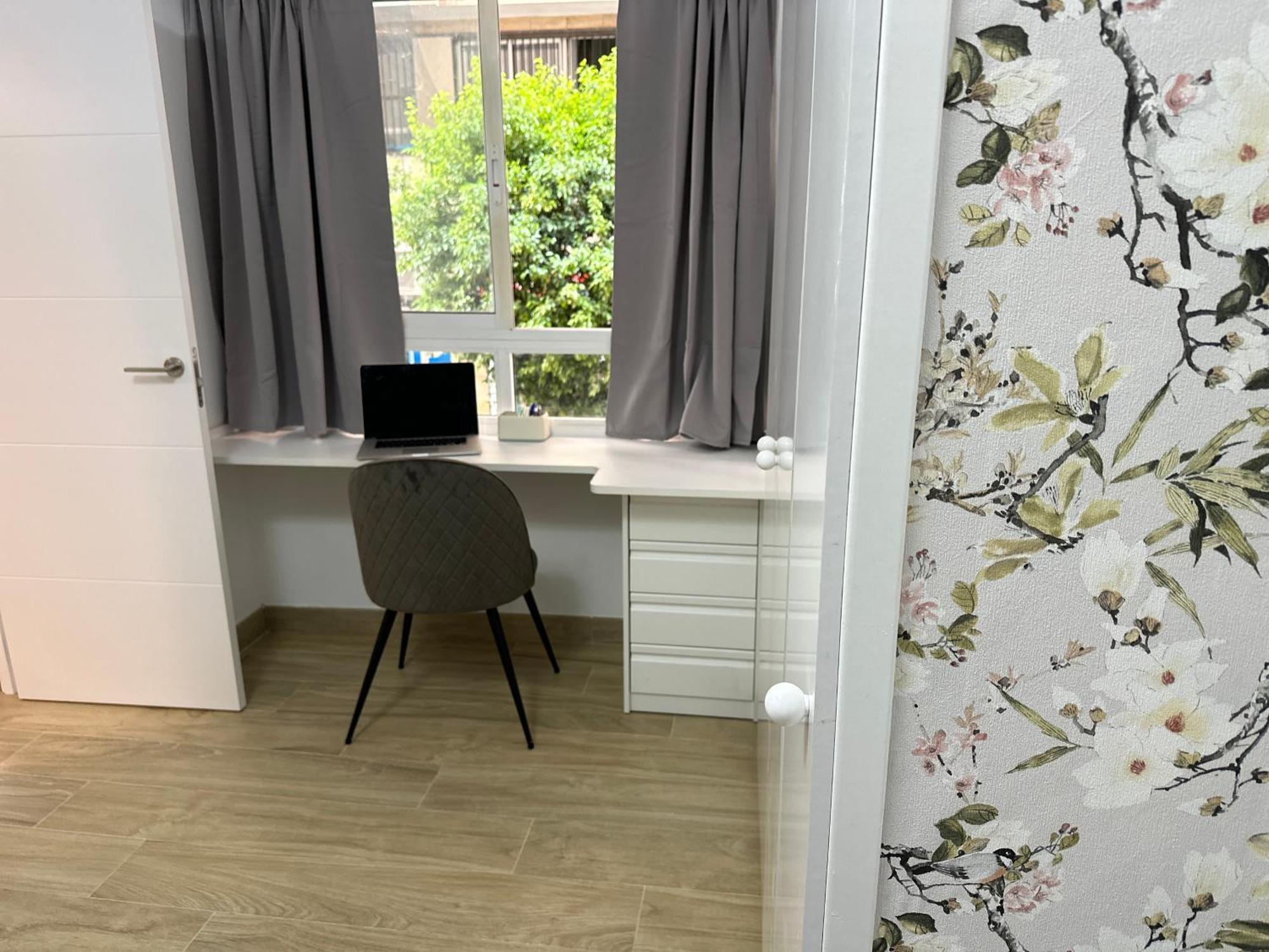 Rambla Flat 48 Apartment Alicante Bagian luar foto